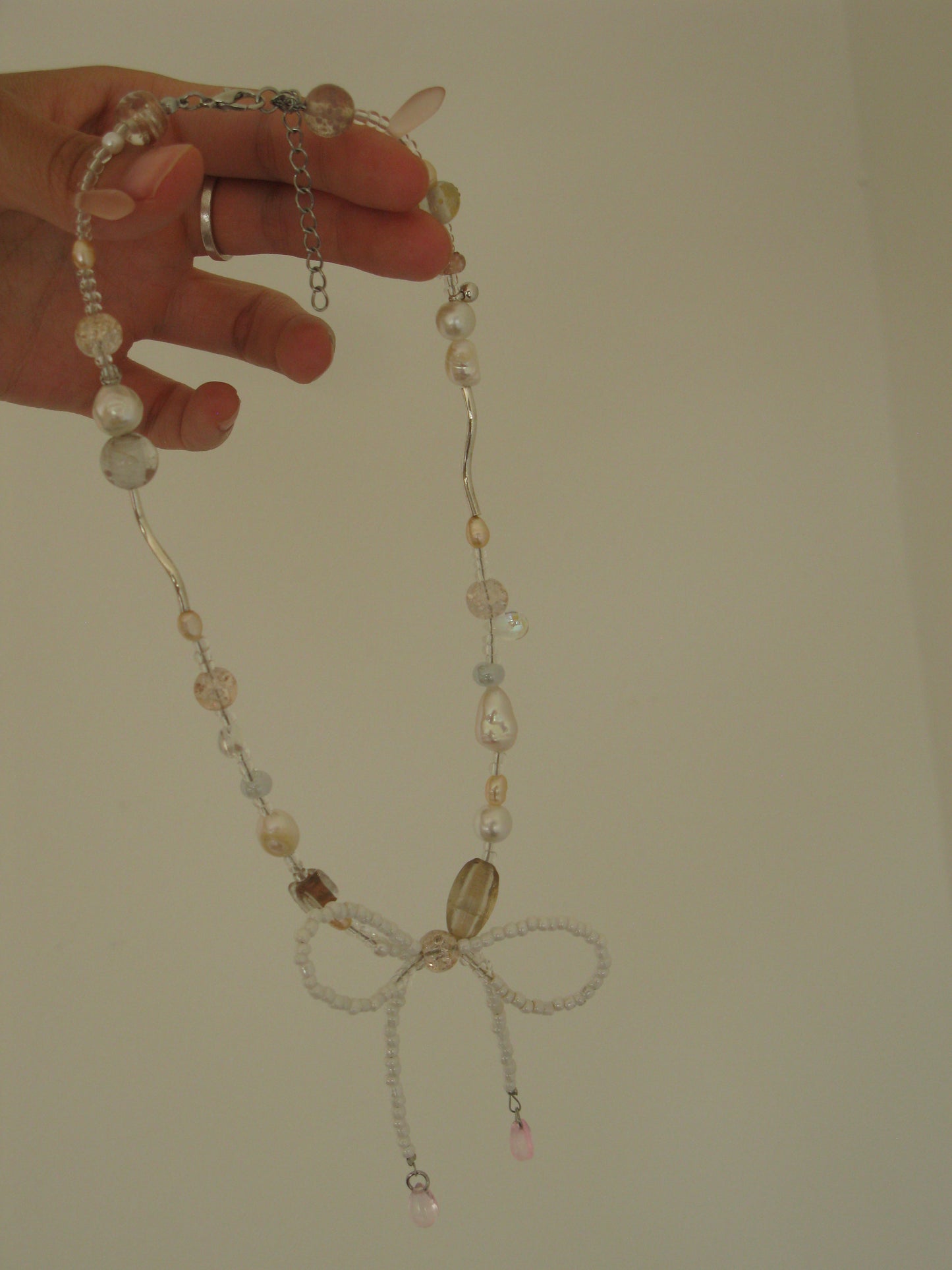 Beige Bow Necklace